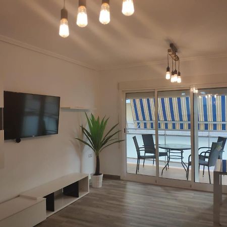 Piso Recien Reformado A Menos De 50M De La Playa Apartment Torrevieja Ngoại thất bức ảnh