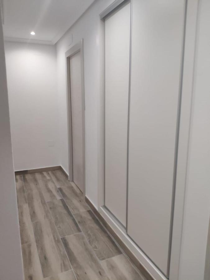 Piso Recien Reformado A Menos De 50M De La Playa Apartment Torrevieja Ngoại thất bức ảnh